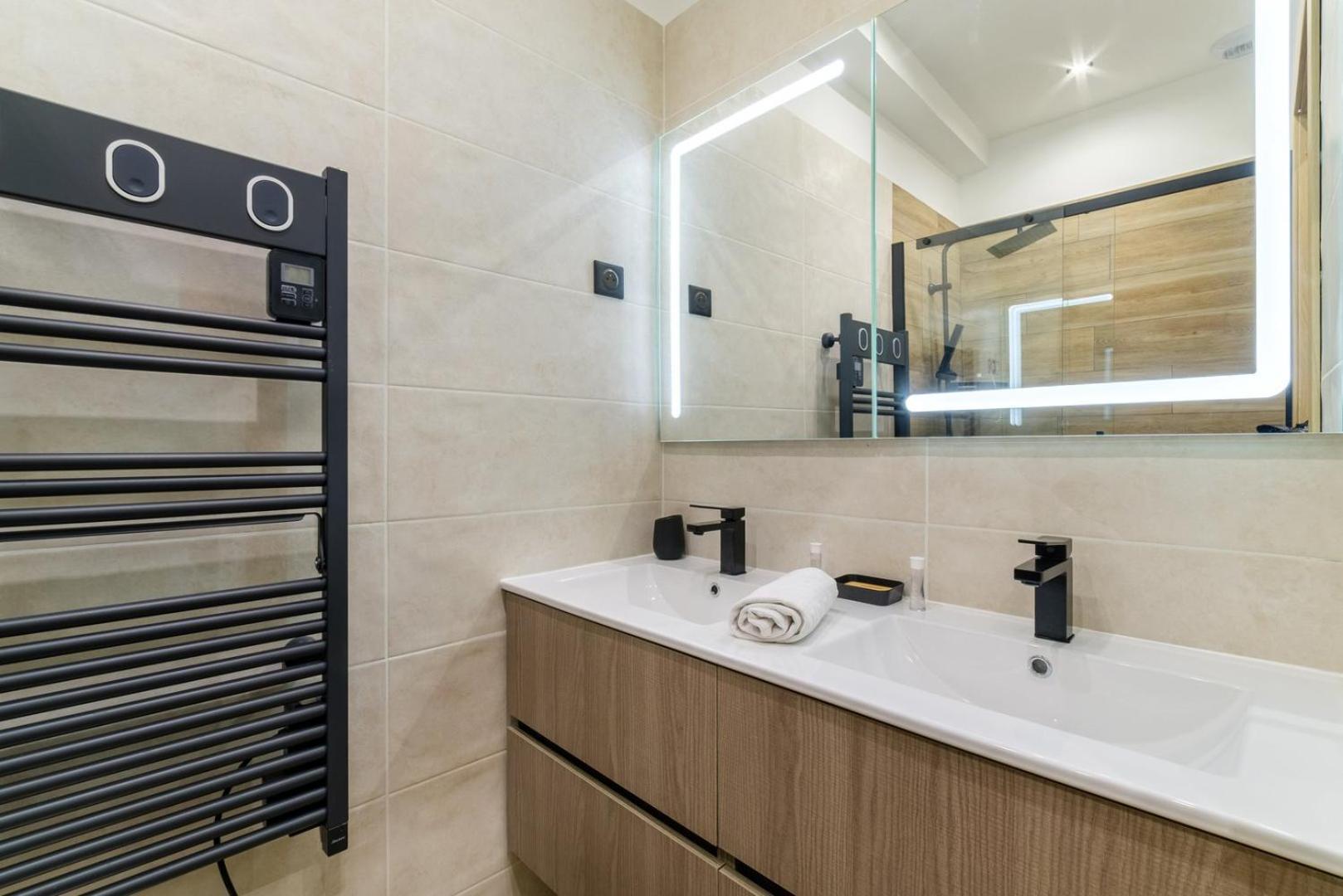 Vivez Antibes ! Logez A 6 Au Centre-Ville المظهر الخارجي الصورة
